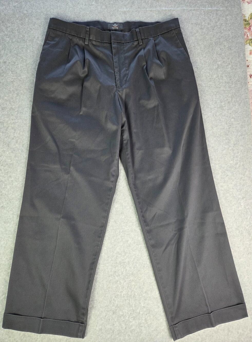 Dockers Mens Pants 36x29 Charcoal Gray Classic Fit Khaki Pleated Cuffed D3